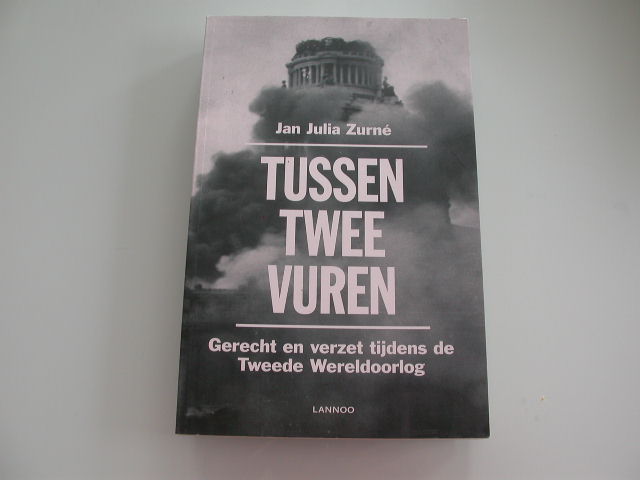 Zurné Tussen twee vuren