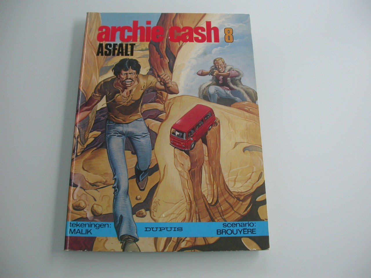 Archie Cash 8 Asfalt