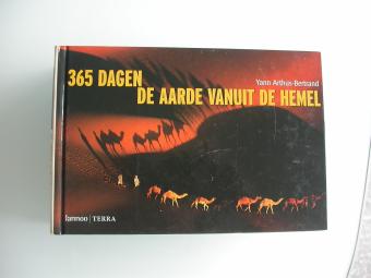 Yann Arthus-Bertrand - 365 dagen de aarde vanuit de hemel
