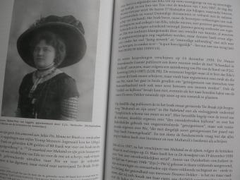 Van Campenhout Een man, zijn vrouw en hun twee zonen gesigneerd