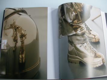 Jan Fabre - I Bronzi - Guy Pieters / Wever & Bergh