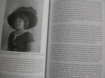 Van Campenhout Een man, zijn vrouw en hun twee zonen gesigneerd