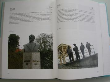 beelden in boek Bavay Beelden in de straat zij vertellen hun verhaal