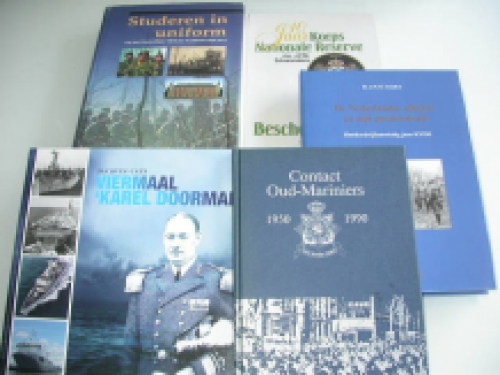 lot Nederlandse Strijdkrachten (5 boeken)